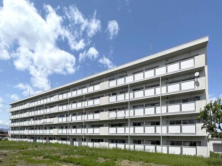 栃木県大田原市浅香3(マンション)の賃貸物件の外観