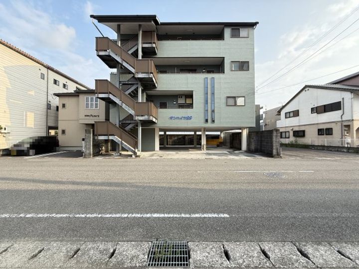 高知県高知市高そね(マンション)の賃貸物件の外観