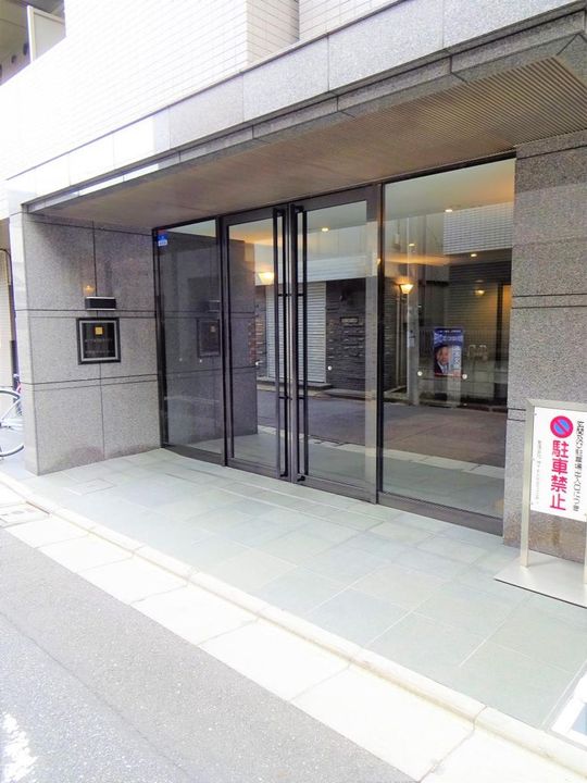 東京都中野区中央4(マンション)の賃貸物件の地図