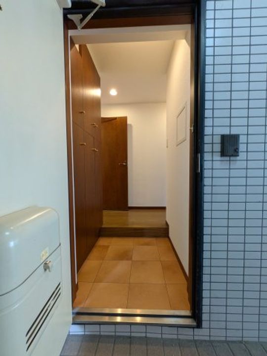 神奈川県横浜市鶴見区矢向6(マンション)の賃貸物件の玄関