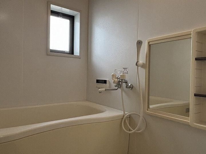 ヴィルヌーブ  Aの風呂