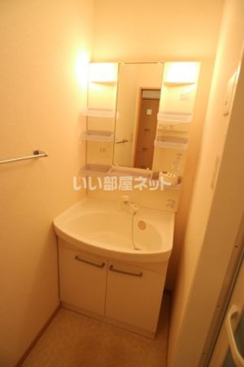 兵庫県三木市緑が丘町西5(アパート)の賃貸物件の内装