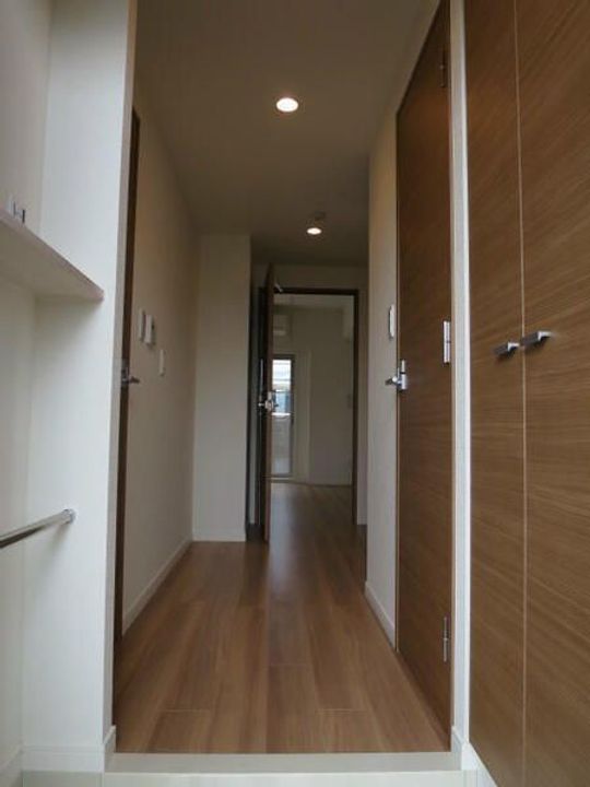 東京都北区志茂3(マンション)の賃貸物件の玄関