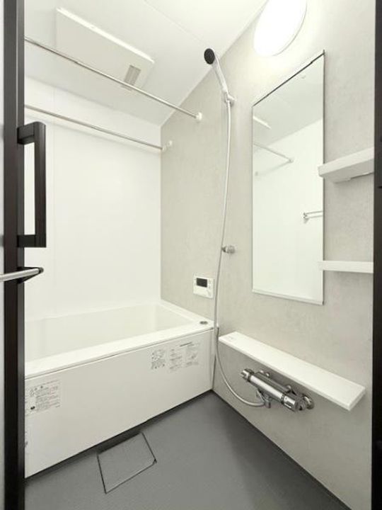 東京都文京区本駒込5の賃貸マンションの風呂