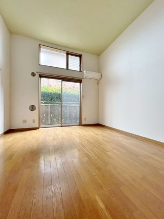 エスペランサ高嶋の居間