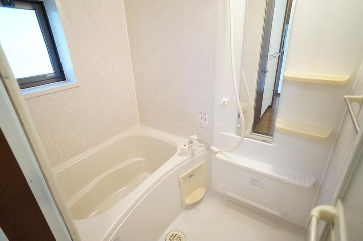 メイプルリーフタウン Aの風呂
