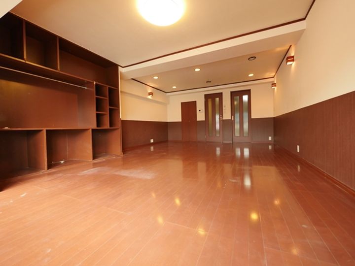 原宿第三宮廷マンションの居間