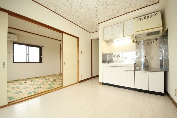 ヴィラ宝古木の居間