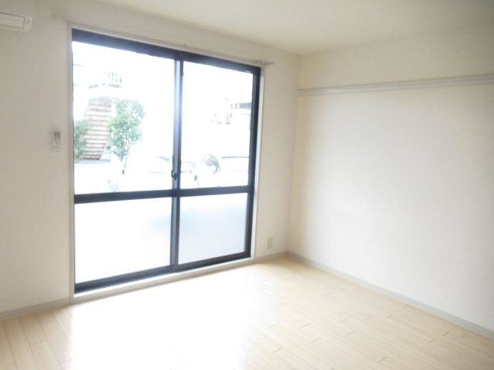 ハイツ松見の居間