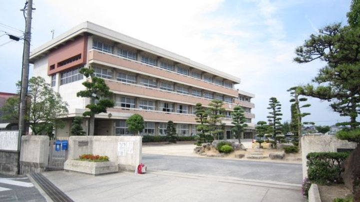 サン・クレバリーCの周辺