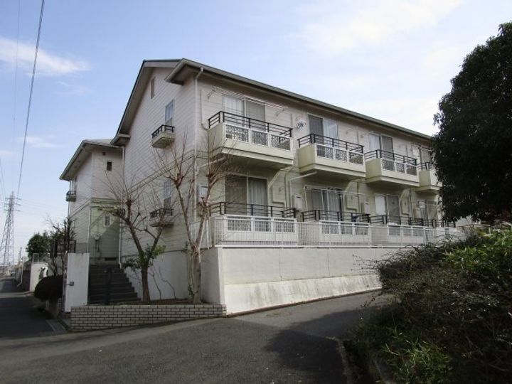 パークサイド六高台の外観