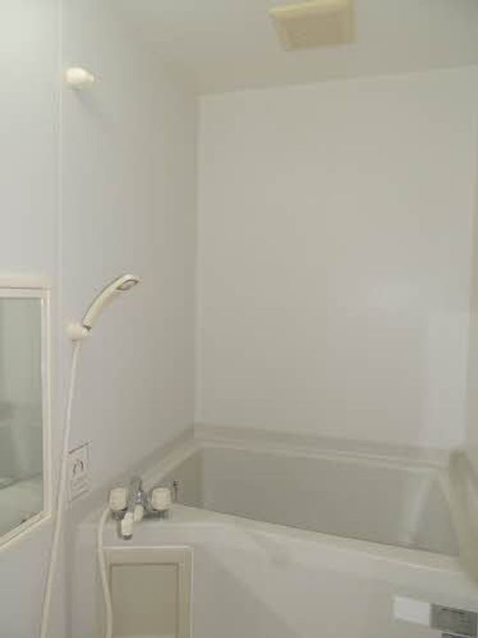 カーサ焼山中央 B棟の風呂