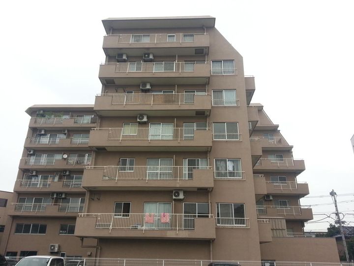 本町ハイツの外観