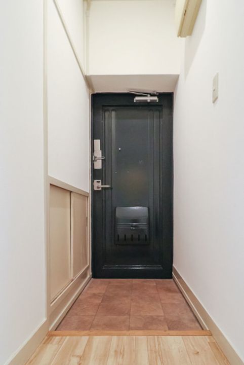 URルネス相生町の玄関