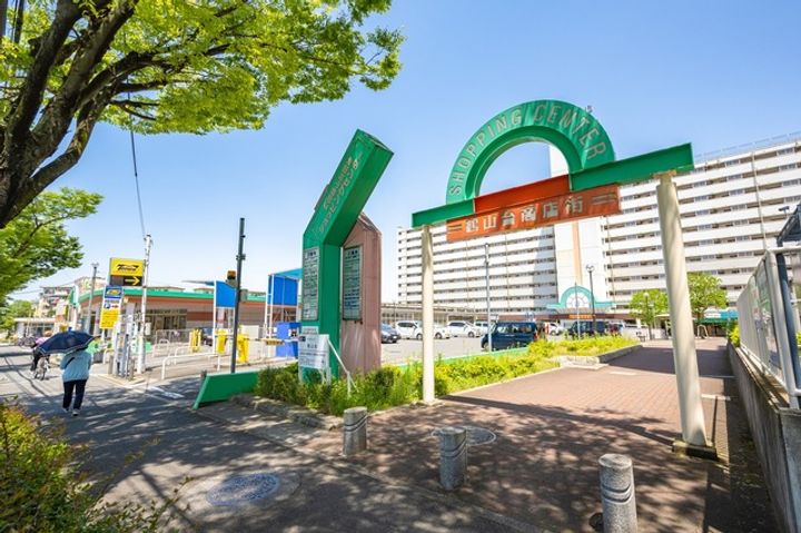 UR鶴山台の地図