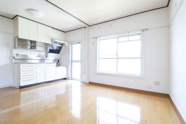 UR鶴山台の居間