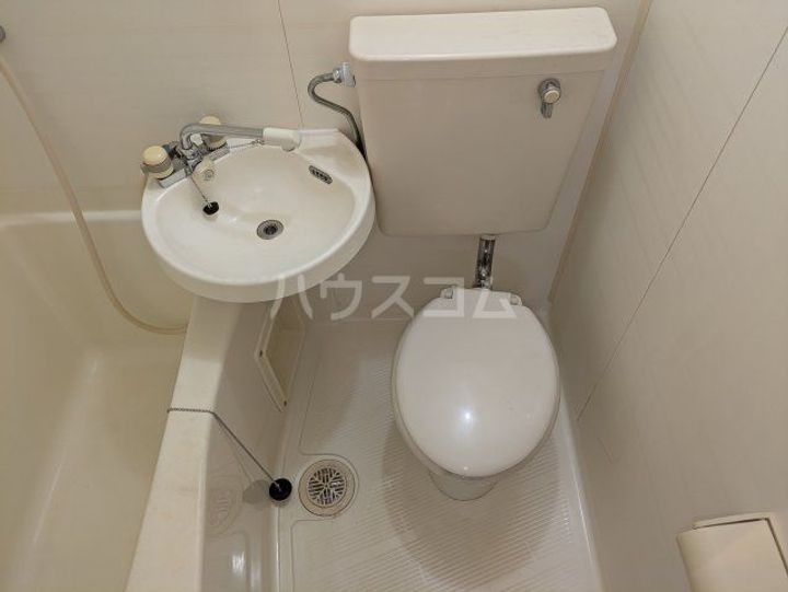 ホワイト指金の内装