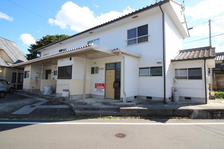 大坊ハイツ1号棟の外観