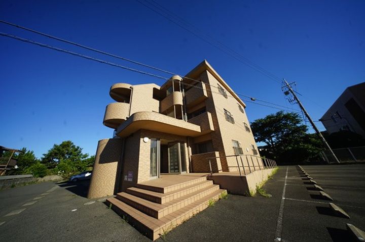 山口県下関市綾羅木本町7(マンション)の賃貸物件の外観