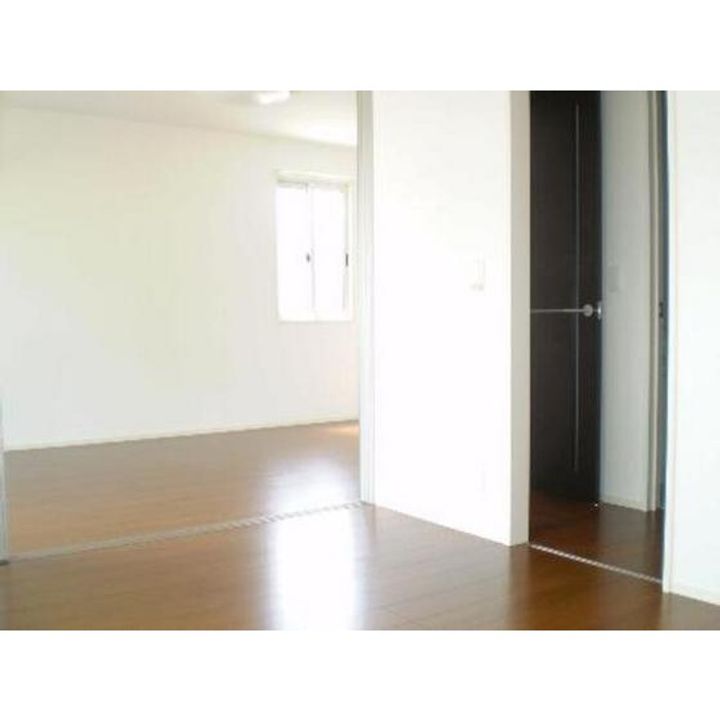 D-room戸出I B棟の居間