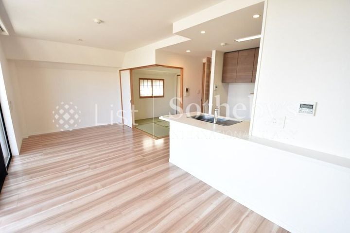 リストレジデンス藤が丘オアシスの居間