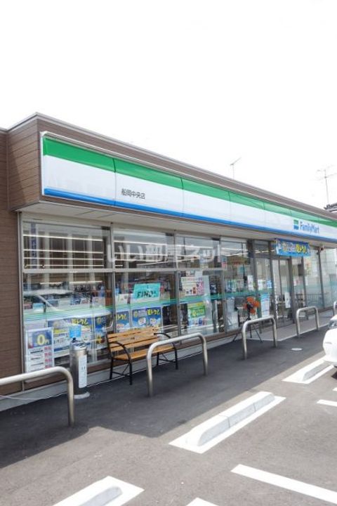 ポーラスターの周辺