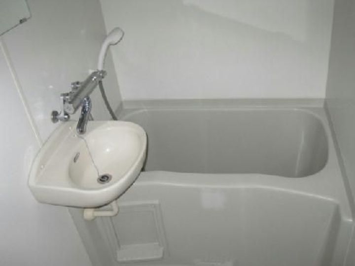 レオパレス伏見の風呂