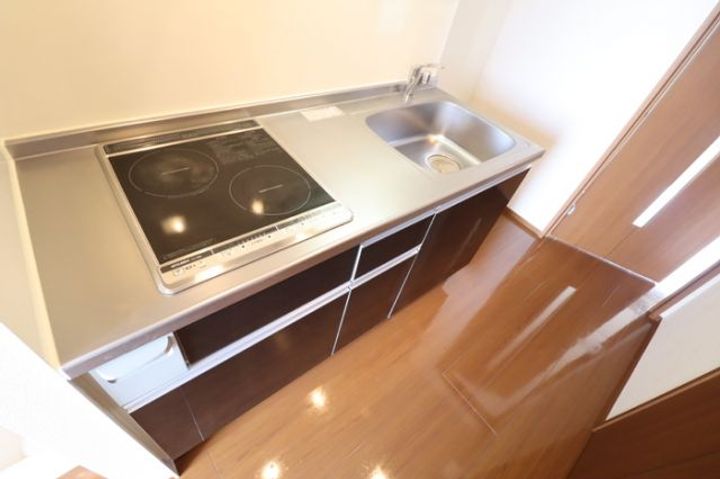埼玉県三郷市中央1(アパート)の賃貸物件のキッチン