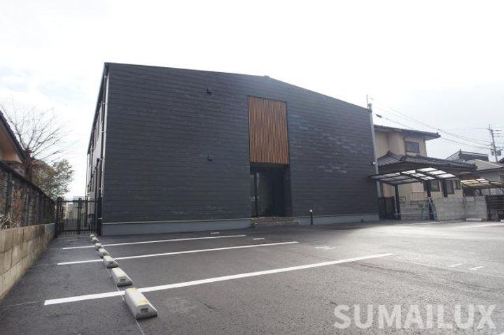 クラウンコート出水の外観