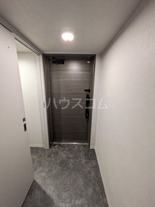 ルミーク北千住の玄関