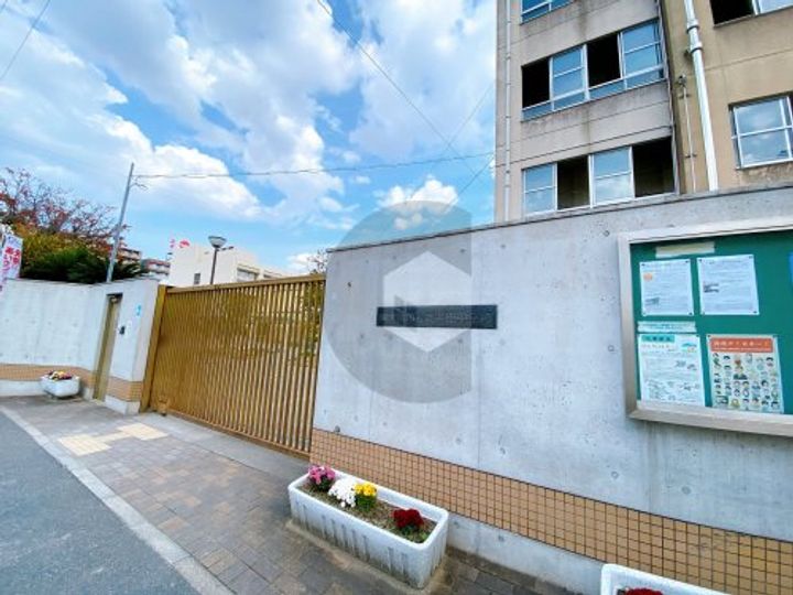 パレグリシーヌの周辺