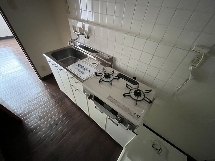 リーベンス黒松のキッチン