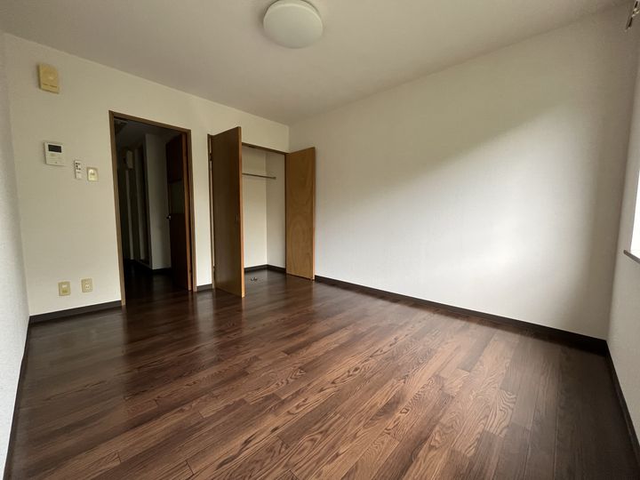 リーベンス黒松の内装