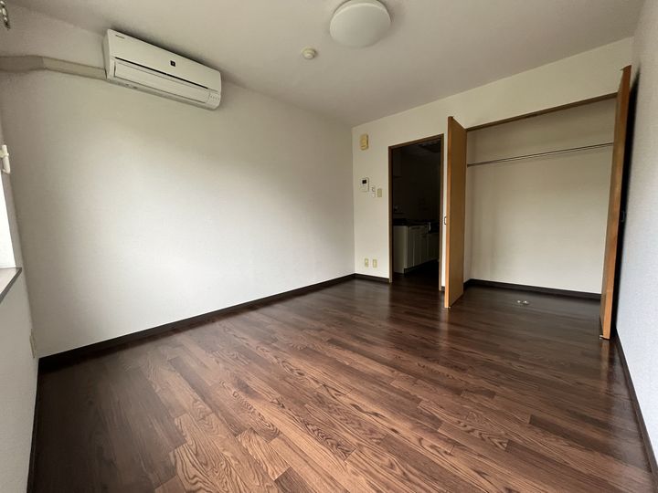 リーベンス黒松の居間