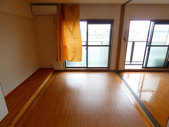 ルネス南林間の居間