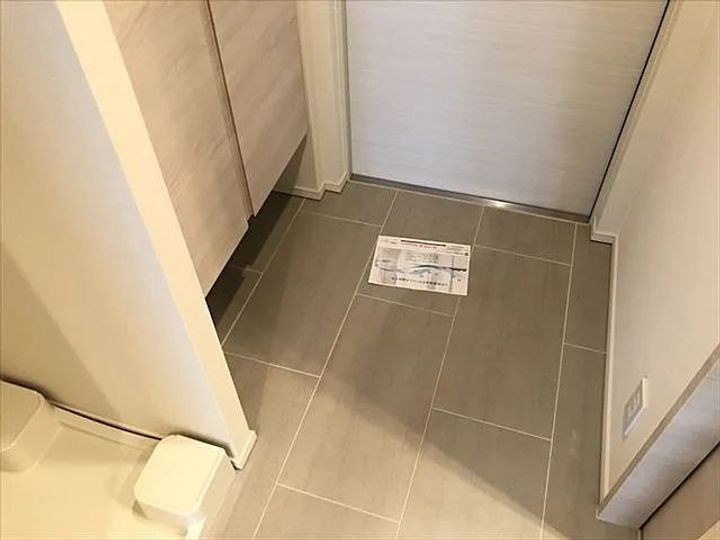 東京都港区芝浦2(マンション)の賃貸物件の玄関