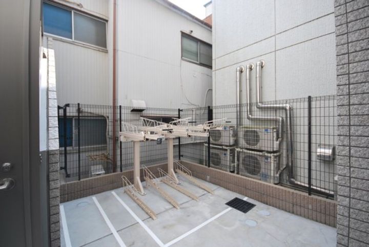 オムニア横濱阪東橋の地図