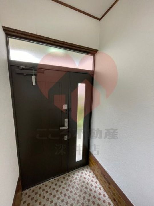大阪府堺市東区野尻町(一戸建)の賃貸物件の玄関