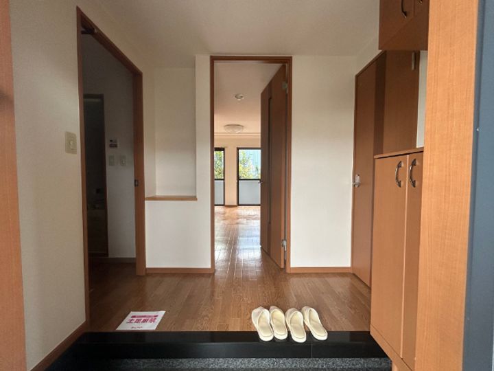 ウッドヴィレッジIIIの玄関