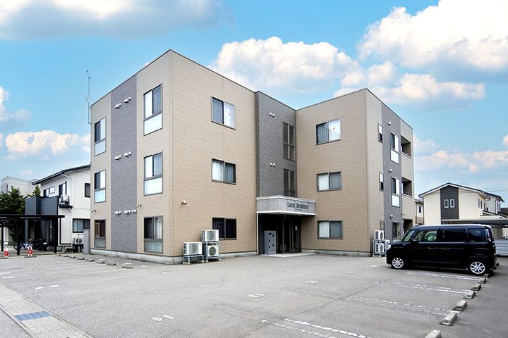 LATEST RESIDENCEの外観
