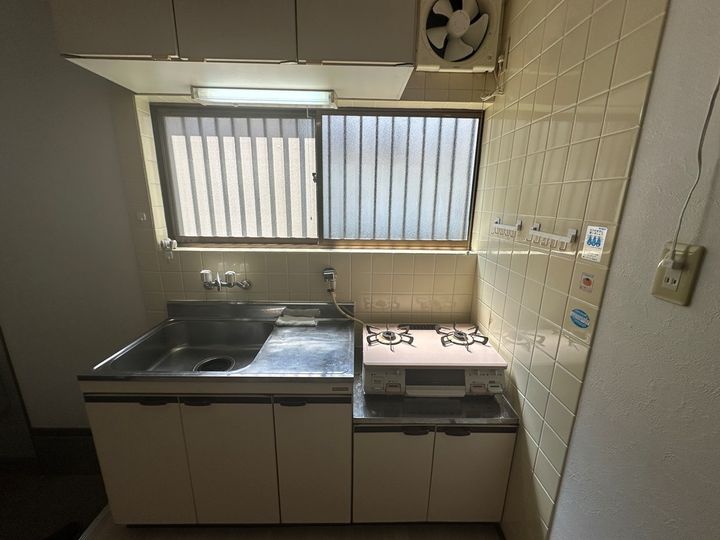 大阪府寝屋川市萱島本町(一戸建)の賃貸物件のキッチン
