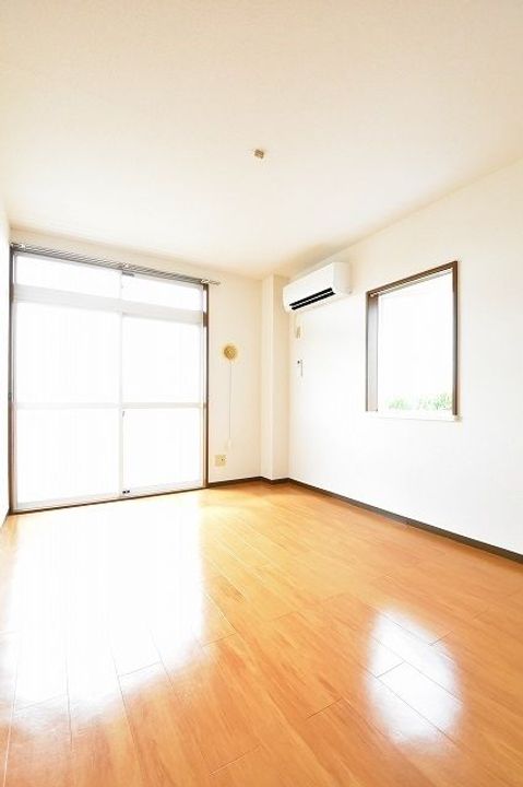 福島県郡山市日和田町字朝日坦(アパート)の賃貸物件の居間