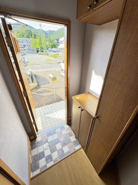 ハイツクラールの玄関