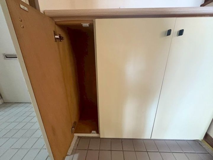 橋川ビルの玄関