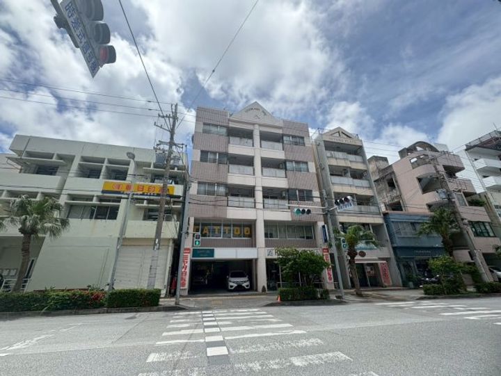 橋川ビルの外観