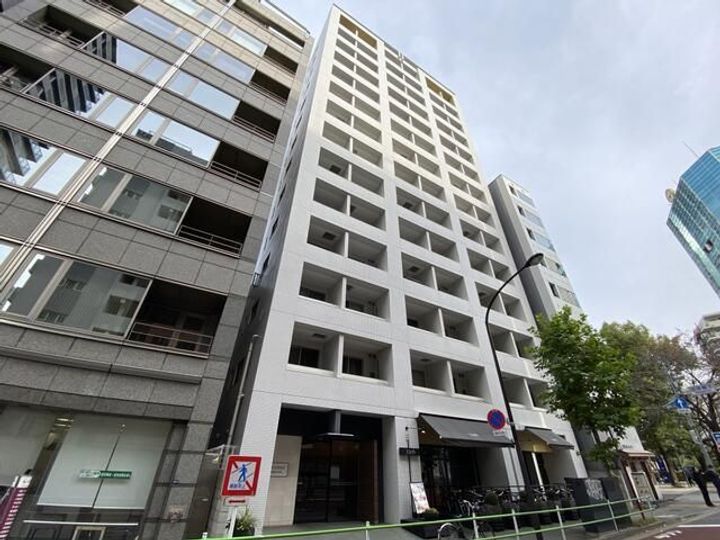 クレジデンス神谷町の外観
