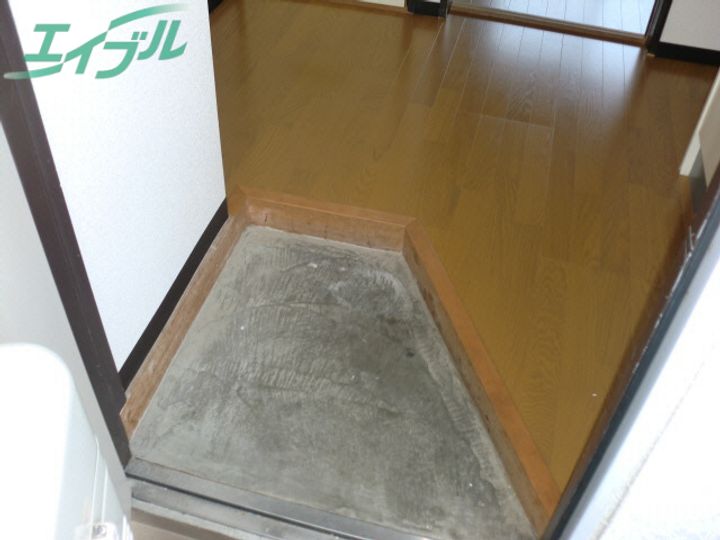 ジョイフル伊勢の玄関
