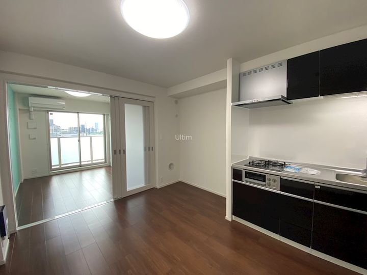 エムアイ ヒルズの居間