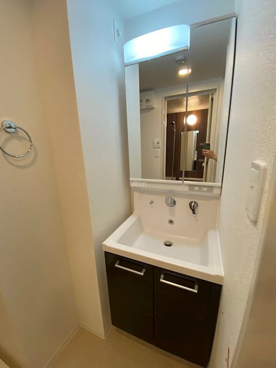 エムアイ ヒルズの内装