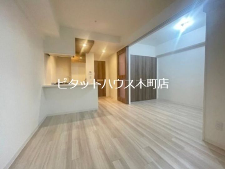 大阪府大阪市中央区内久宝寺町2(マンション)の賃貸物件の居間